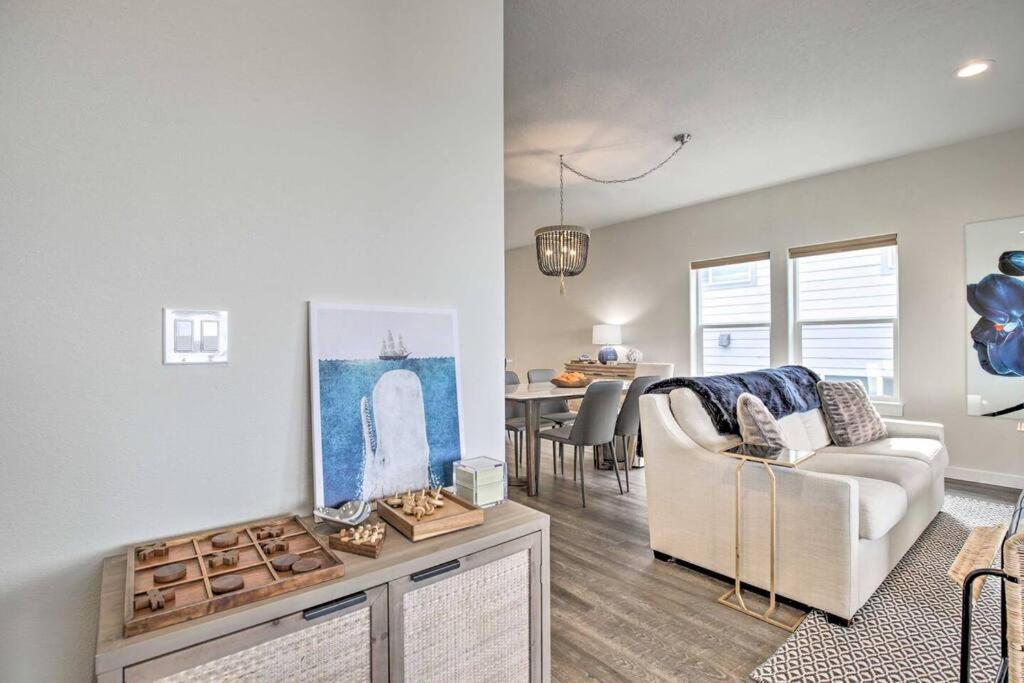 Modern Oregon Retreat W/ Deck, Hot Tub, Ocean View ديبو باي المظهر الخارجي الصورة