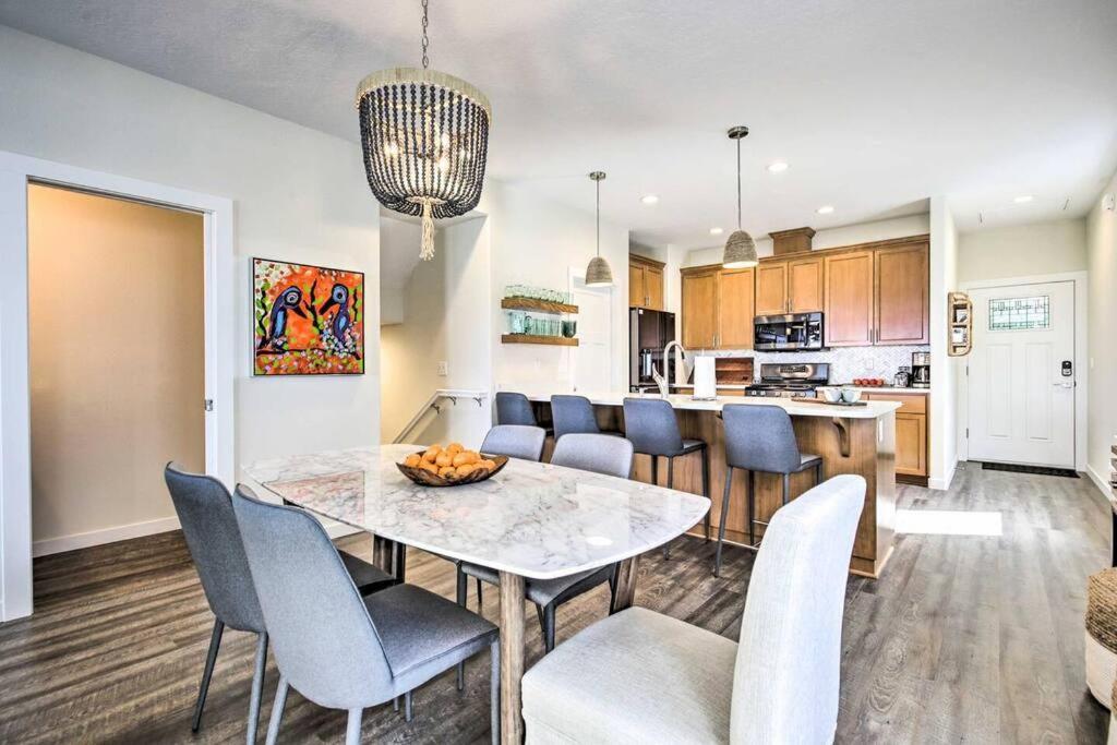 Modern Oregon Retreat W/ Deck, Hot Tub, Ocean View ديبو باي المظهر الخارجي الصورة