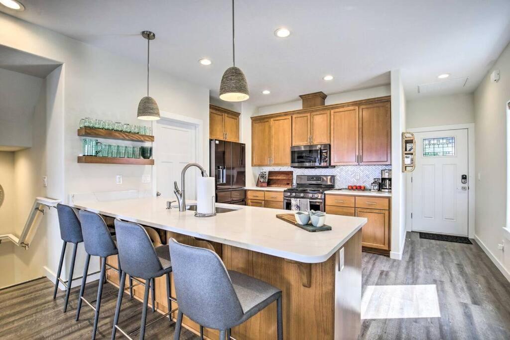 Modern Oregon Retreat W/ Deck, Hot Tub, Ocean View ديبو باي المظهر الخارجي الصورة